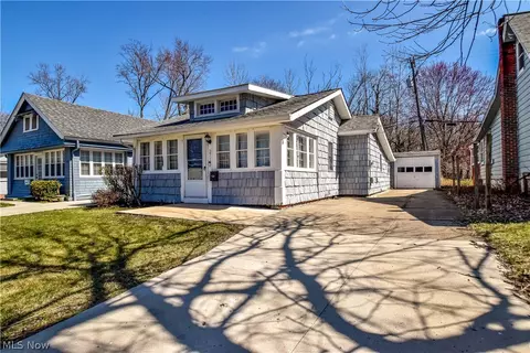 271 E 238 St, Euclid, OH 44123 photo 2