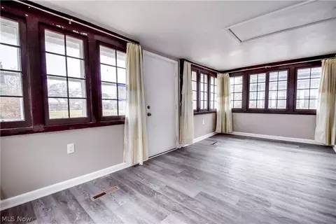 271 E 238 St, Euclid, OH 44123 photo 6