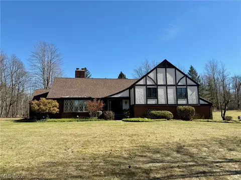 11469 Fowlers Mill Rd, Chardon, OH 44024