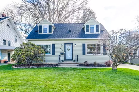 233 Kenilworth Dr, Akron, OH 44313