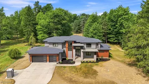3880 Brainard Rd, Orange, OH 44122