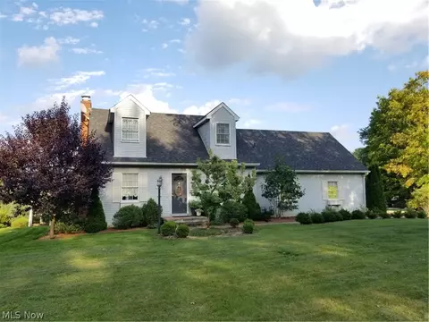 1740 Hearthside Dr, Salem, OH 44460