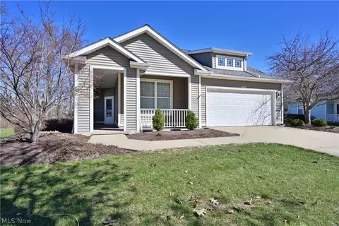 1908 Pembrooke Ln, Avon, OH 44011