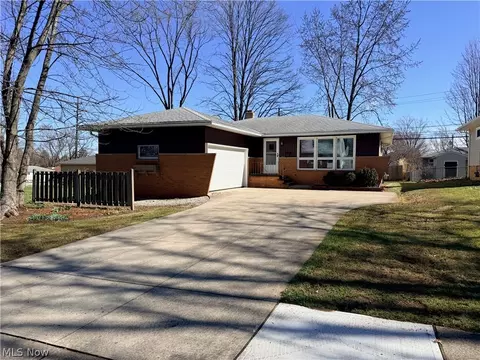 5817 Queens Hwy, Parma Heights, OH 44130