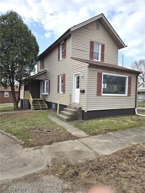 14 N Lorain Ave N, Girard, OH 44420