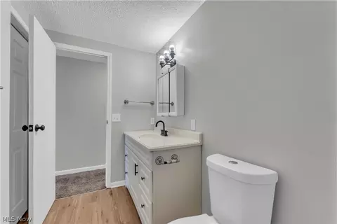 Bath - 479 Stallion Ct, Lagrange, OH 44050 photo 3 of 3