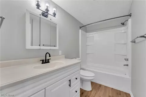 Bath - 479 Stallion Ct, Lagrange, OH 44050 photo 1 of 3