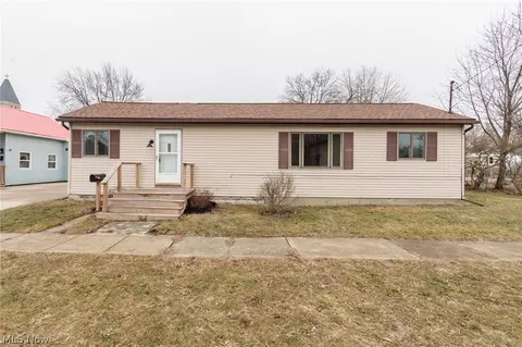 24 Baker St, Norwalk, OH 44857