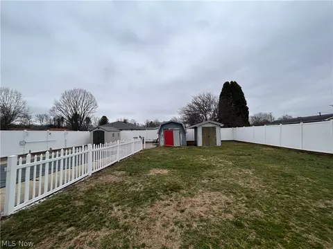 Exterior - 605 Stadium St, Minerva, OH 44657 photo 6 of 11