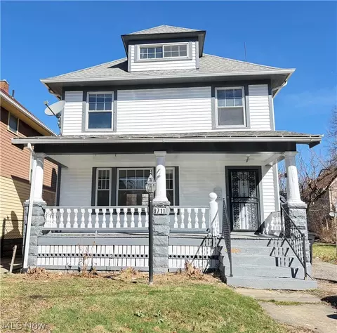 9711 Parmelee Ave, Cleveland, OH 44108