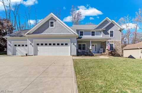 15 Ontario Trl, Malvern, OH 44644