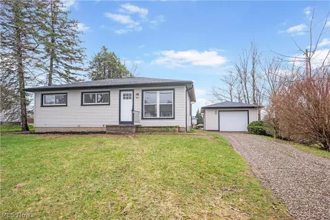 1833 Carlene Ave SW, Massillon, OH 44647