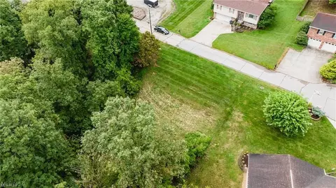 38 Wildwood Cir, Parkersburg, WV 26101