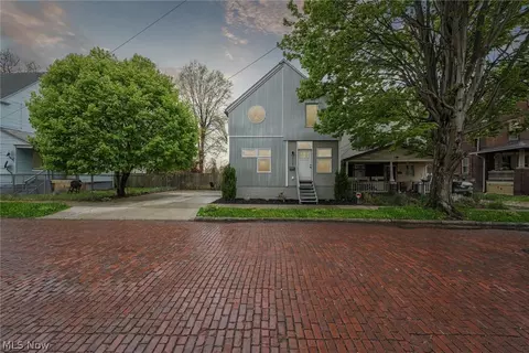 8104 Halle Ave, Cleveland, OH 44102