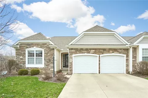 171 Hunter Pkwy, Cuyahoga Falls, OH 44223