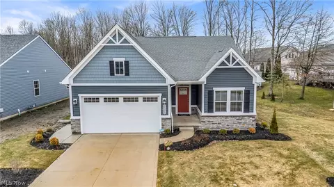 15224 Timber Ridge Dr, Middlefield, OH 44062