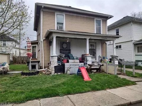 133 N 12th St, Coshocton, OH 43812