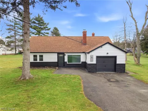 5285 Mardale Ave, Bedford Heights, OH 44146