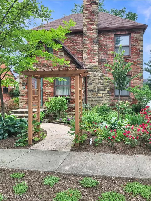 3464 Tuttle Ave, Cleveland, OH 44111