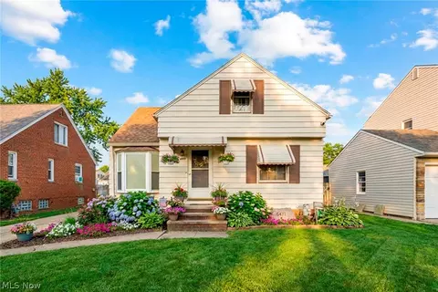 6471 Kerneywood Rd, Parma, OH 44129