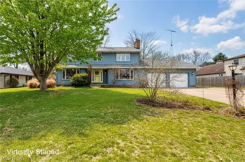 5162 Johnnycake Rdg NE, Canton, OH 44705