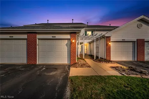 6707 Woodruff Ct, Middleburg Heights, OH 44130
