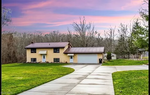 871 S County Line Rd, Geneva, OH 44041