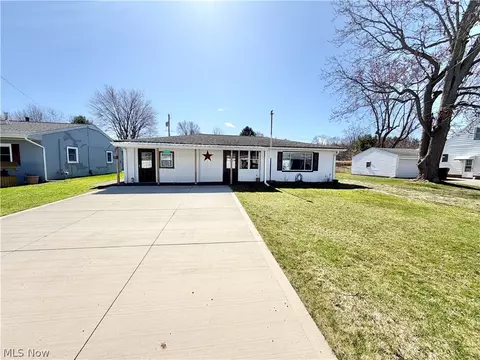 41651 Northwood St, Elyria, OH 44035