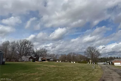 Anna Circle, Struthers, OH 44471 photo 7