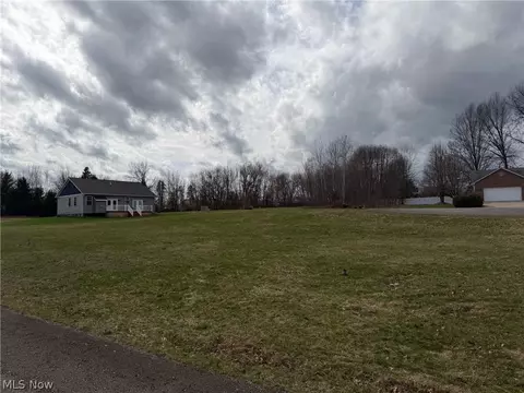 Anna Circle, Struthers, OH 44471 photo 4