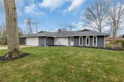 10810 Gate Post Rd, Strongsville, OH 44149
