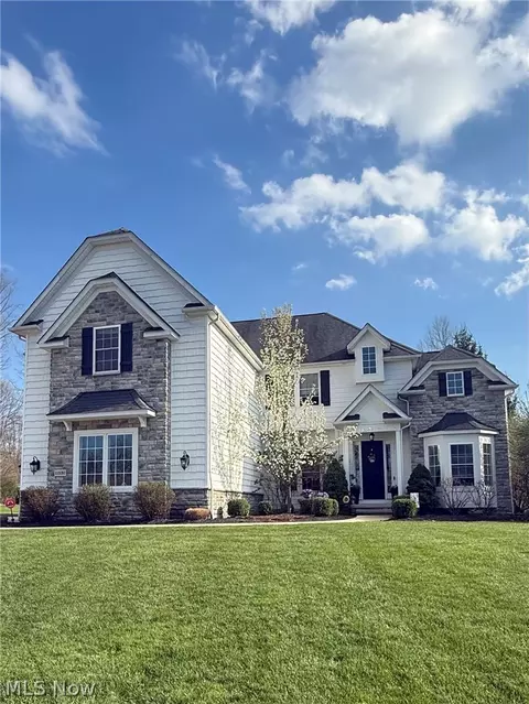 11530 Monarch Ct, Concord Twp, OH 44077