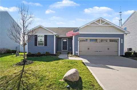2682 Himelrigh Blvd, Barberton, OH 44203