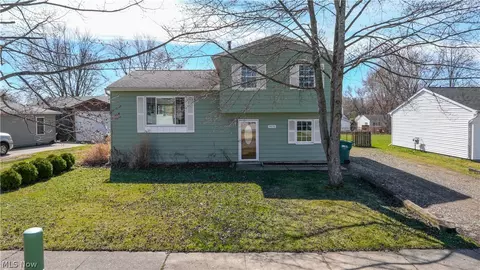 9870 Short Dr, Windham, OH 44288