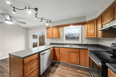 9870 Short Dr, Windham, OH 44288 photo 16