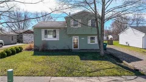 9870 Short Dr, Windham, OH 44288