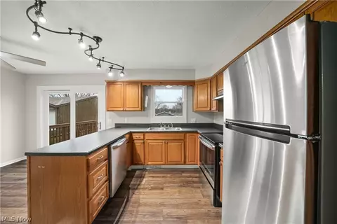 9870 Short Dr, Windham, OH 44288 photo 14