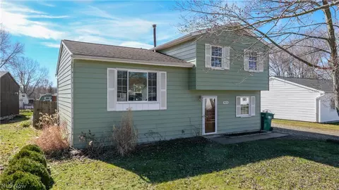9870 Short Dr, Windham, OH 44288 photo 3