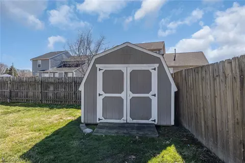 1267 Bell Ct, Elyria, OH 44035 photo 40