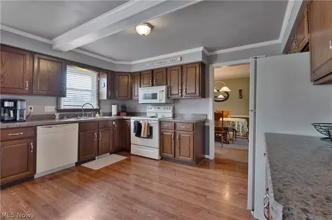 Kitchen - 1338 Valley View Dr, Boardman, OH 44512 photo 1 of 7