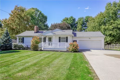 1548 Sunside Dr, Akron, OH 44321