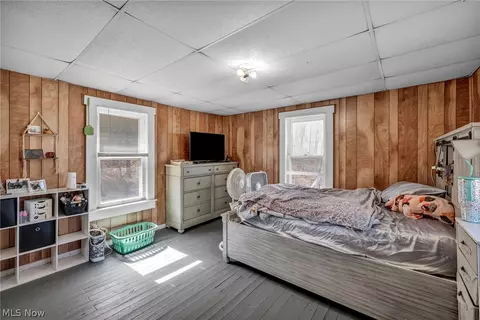 Bedroom - 10200 N River Rd, Dresden, OH 43821 photo 1 of 1