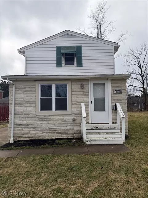 16406 Home St, Maple Heights, OH 44137