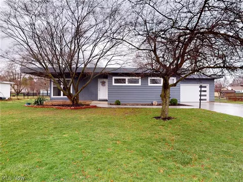 162 S Leavitt Rd, Amherst, OH 44001
