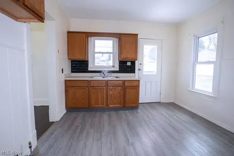 Other - 24 Sexton St, Struthers, OH 44471 photo 5 of 8