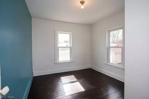 Bedroom - 24 Sexton St, Struthers, OH 44471 photo 1 of 8