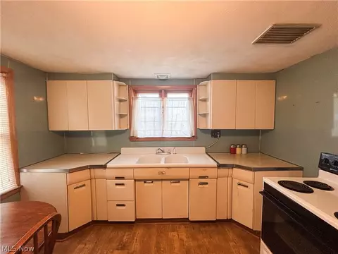 Kitchen - 724 E Main St, Barnesville, OH 43713 photo 1 of 3