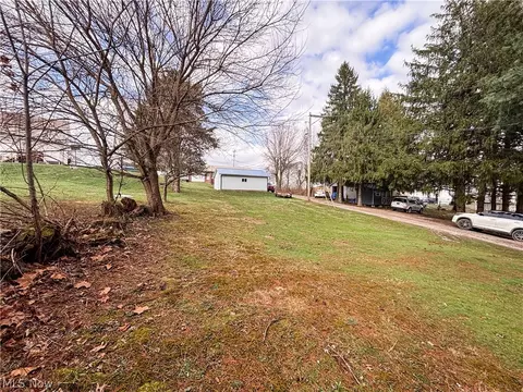 Exterior - 724 E Main St, Barnesville, OH 43713 photo 2 of 6