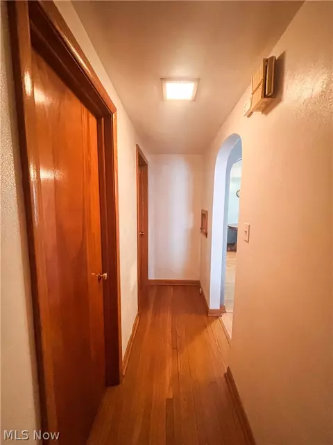 Entry Way - 724 E Main St, Barnesville, OH 43713 photo 1 of 1