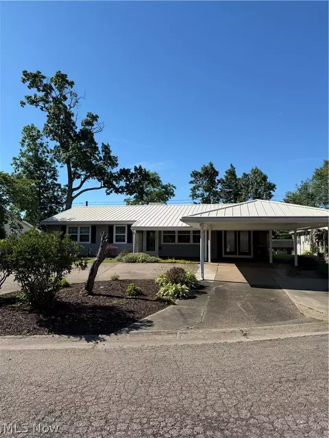 339 Guilford Ave, Woodsfield, OH 43793